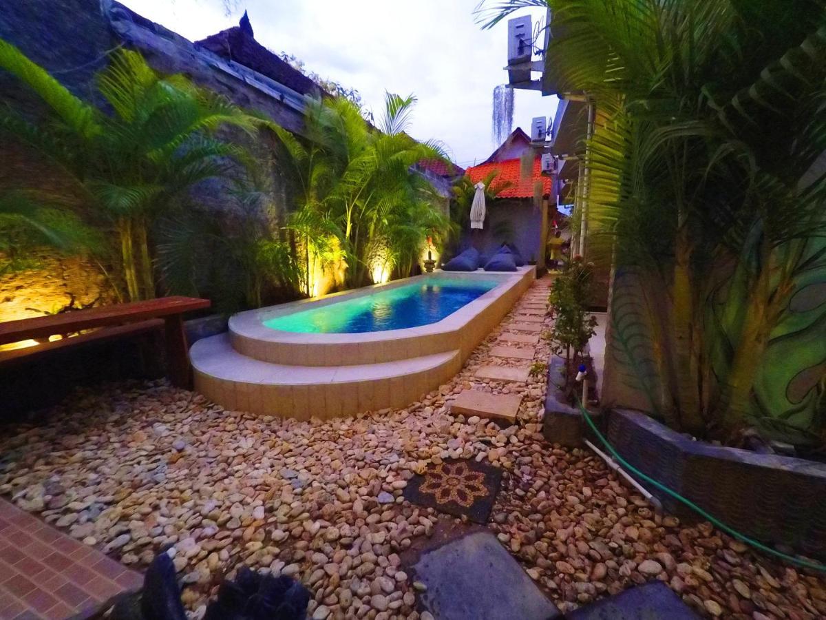 Tropical Garden Inn Batununggul Exterior foto