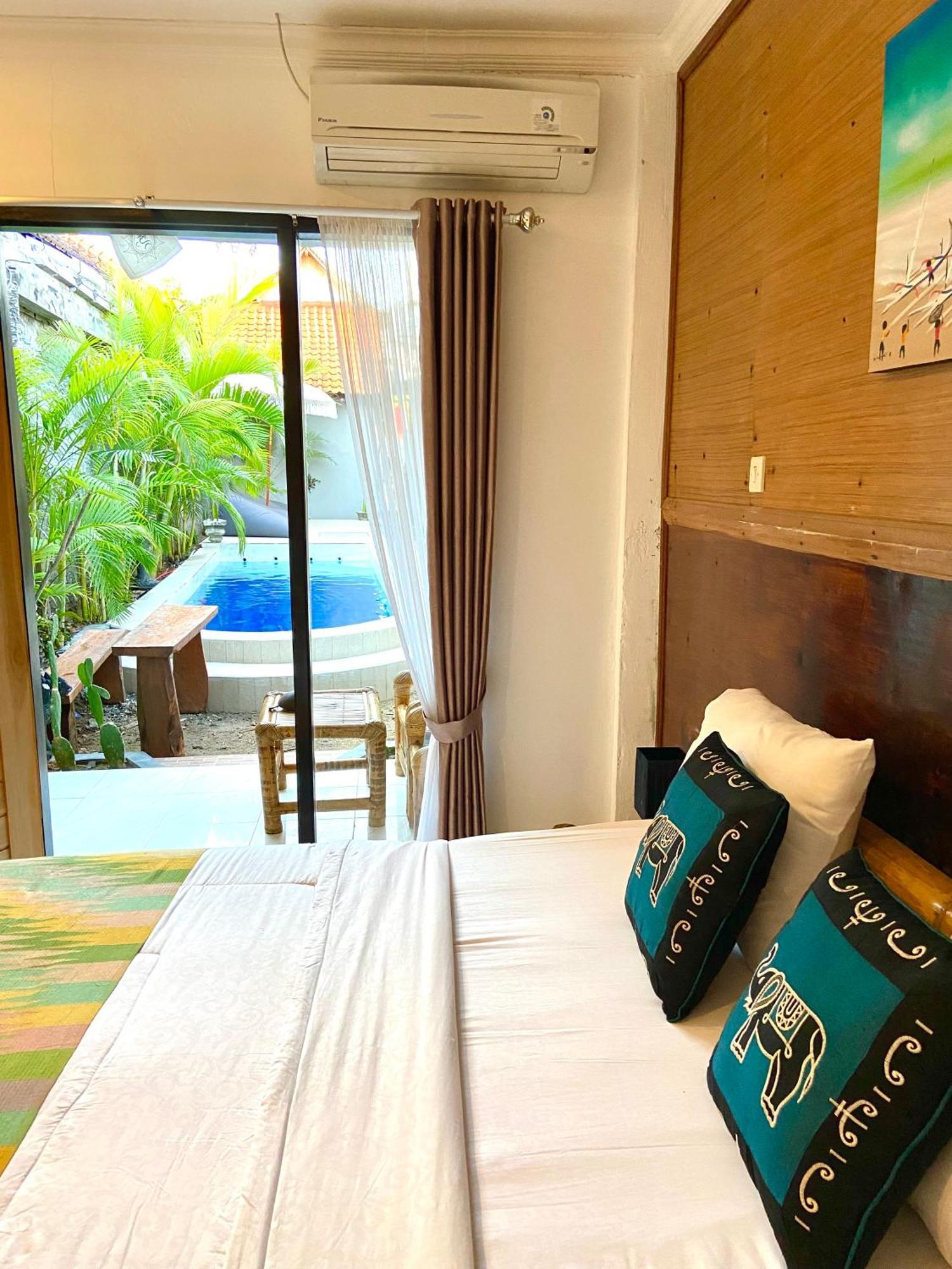 Tropical Garden Inn Batununggul Exterior foto