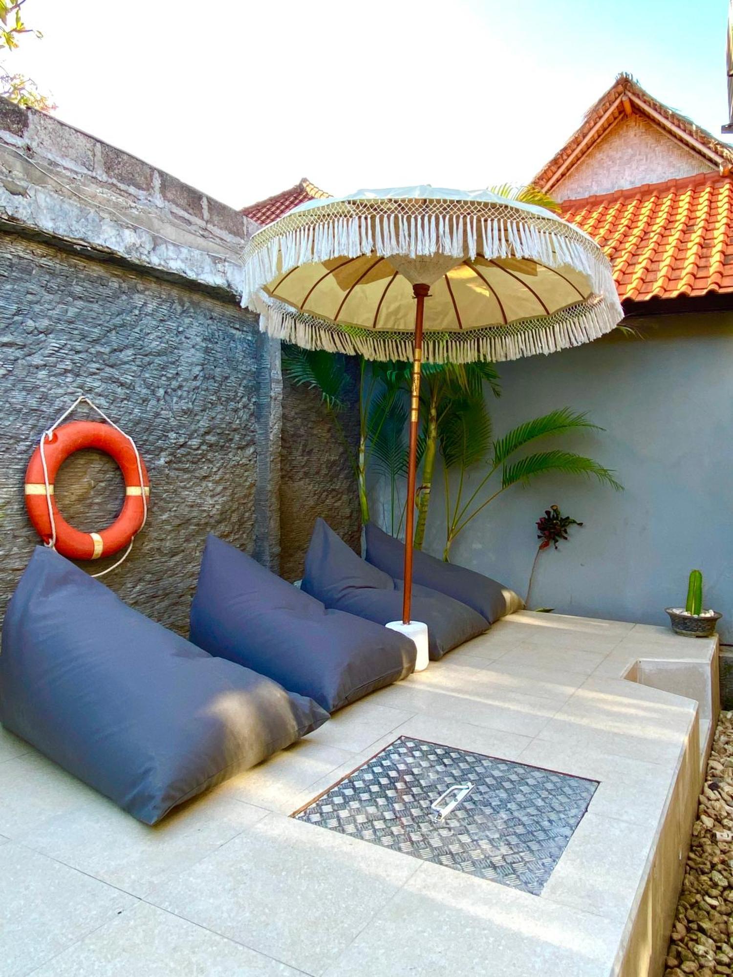 Tropical Garden Inn Batununggul Exterior foto