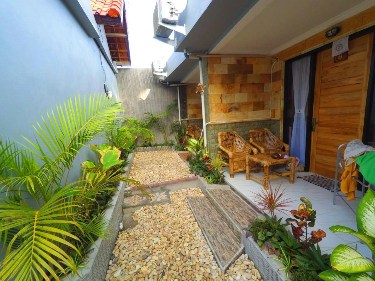 Tropical Garden Inn Batununggul Exterior foto